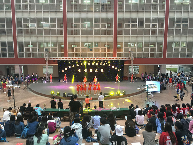 曲阜师范大学青春舞会